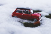 大利好！車市、股市都“沸騰”了！汽車以舊換新補(bǔ)貼來了，買新能源乘用車補(bǔ)2萬元！有車企已迅速跟進(jìn)