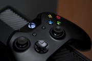 微軟Xbox One，無(wú)盡的樂(lè)趣與創(chuàng)新，極限競(jìng)速，無(wú)盡的駕駛樂(lè)趣與創(chuàng)新體驗(yàn)在微軟Xbox One上展現(xiàn)