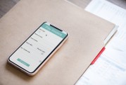 iPhone上的大型免費游戲，探索創(chuàng)新與挑戰(zhàn)，智能手機(jī)的多任務(wù)體驗，探索創(chuàng)新與挑戰(zhàn)的游戲應(yīng)用