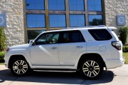 手動車倒車的技巧有哪些？這些技巧如何提升倒車的安全性？