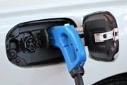 眾泰車鑰匙更換車載電池的方法有哪些？更換鑰匙車載電池時(shí)應(yīng)注意哪些細(xì)節(jié)？