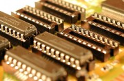 美國宣布對筆記本電腦、智能手機、集成電路等豁免征收“對等關(guān)稅”