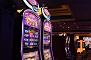 一步即可擁有超大規(guī)模即時戰(zhàn)斗場景的Step Free Game——劍之王，劍之王，輕松實現(xiàn)超大規(guī)模即時戰(zhàn)斗的劍道大師