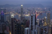 如何理解看put買美式期權(quán)的操作？這種操作的適用場景是什么？