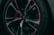 在選車時(shí)，如何評(píng)估汽車的內(nèi)飾質(zhì)感與舒適性？