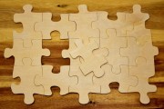 如何理解期貨只做多的策略？這種策略有哪些局限性？