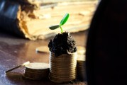 現(xiàn)貨黃金周一高開24美元，最高至3398美元/盎司