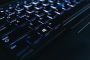從手機游戲到電子書，一場從虛擬世界到現(xiàn)實生活的跨界體驗，虛擬與現(xiàn)實的交融，從手機游戲到電子書的一次跨界體驗
