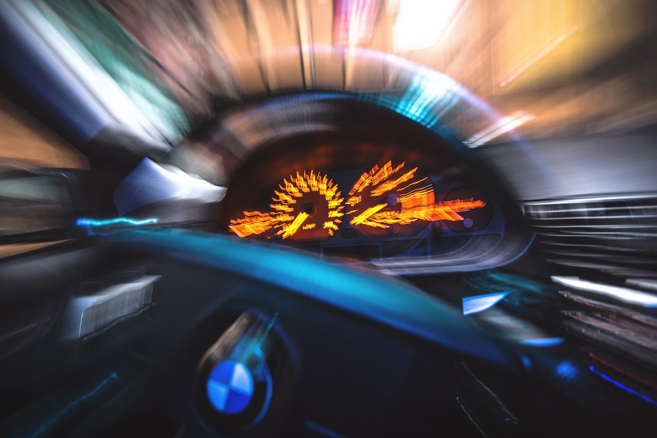 單機(jī)飛車(chē)游戲下載免費(fèi)，帶你體驗(yàn)極致速度和刺激